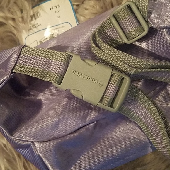 NWT VINTAGE East Sport fanny pack - Picture 3 of 3